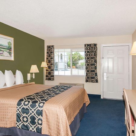 Travelodge By Wyndham Los Banos Ca Zewnętrze zdjęcie
