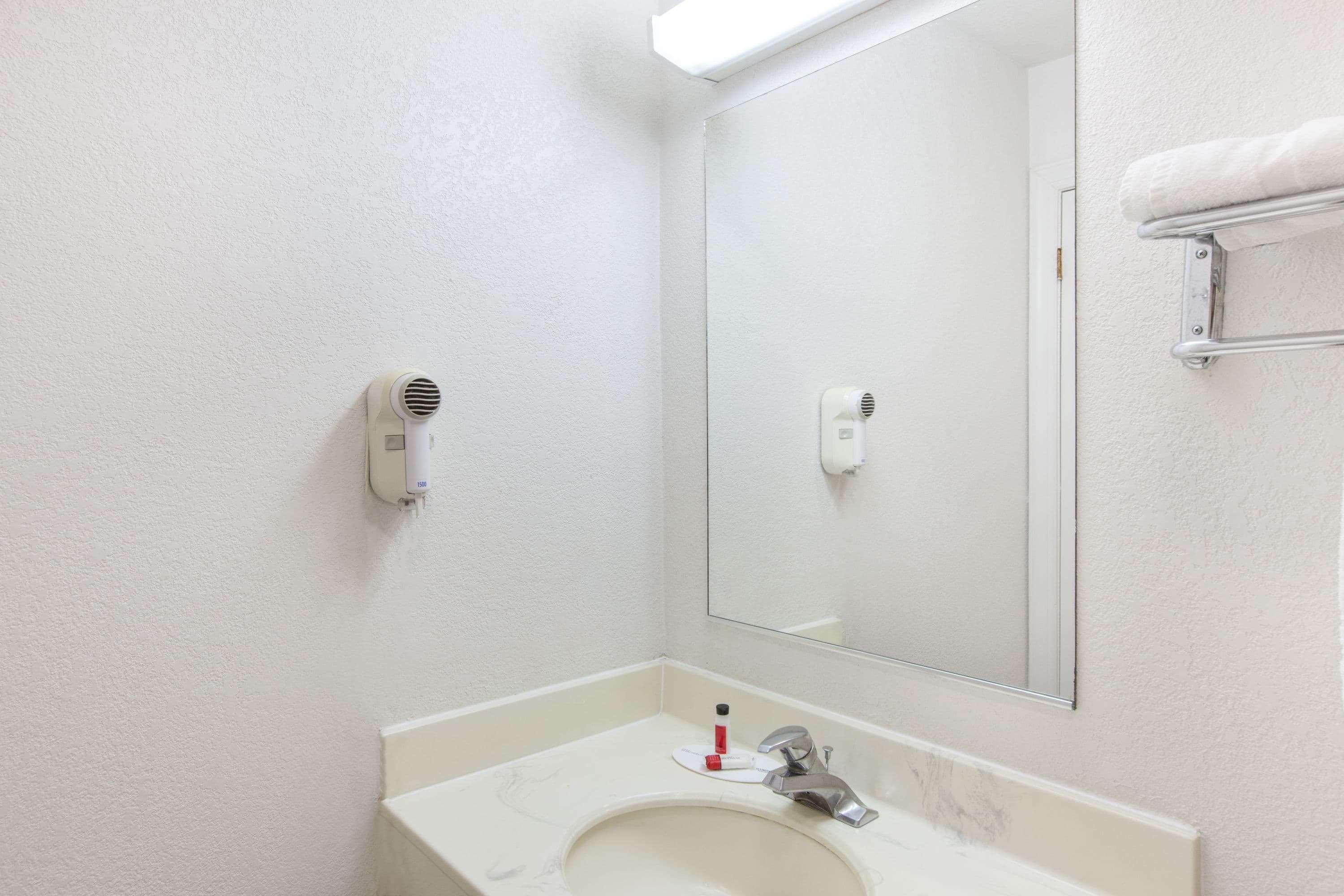 Travelodge By Wyndham Los Banos Ca Zewnętrze zdjęcie