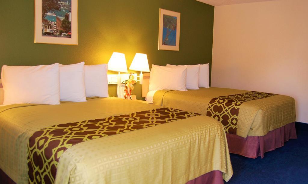 Travelodge By Wyndham Los Banos Ca Zewnętrze zdjęcie