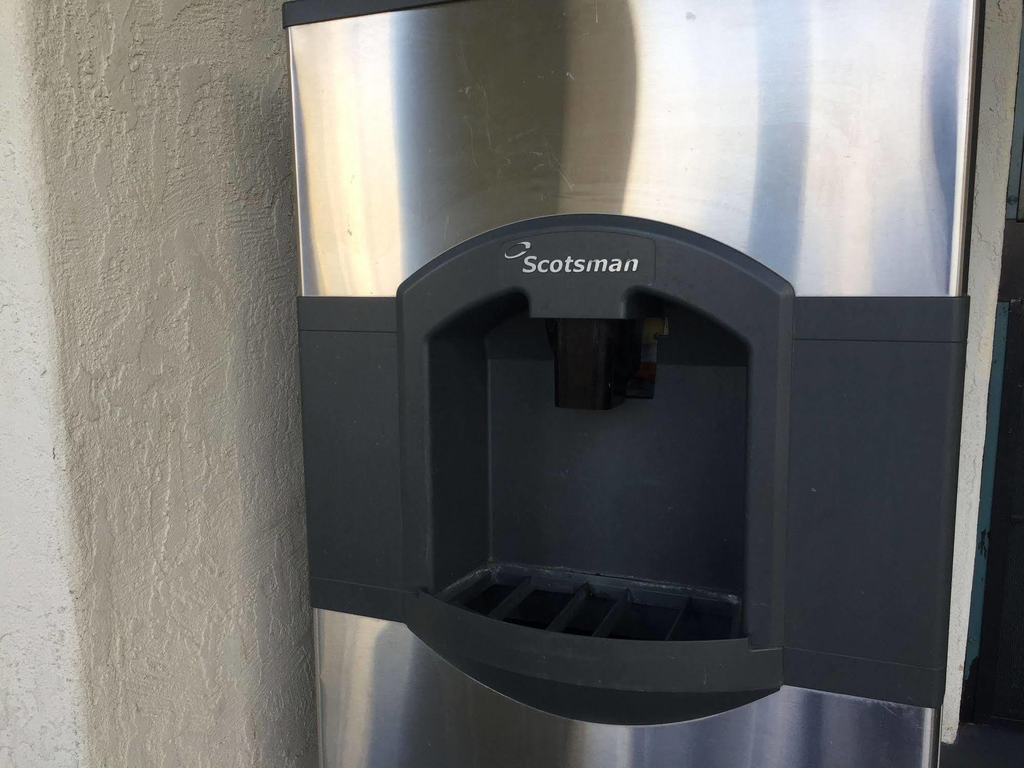 Travelodge By Wyndham Los Banos Ca Zewnętrze zdjęcie
